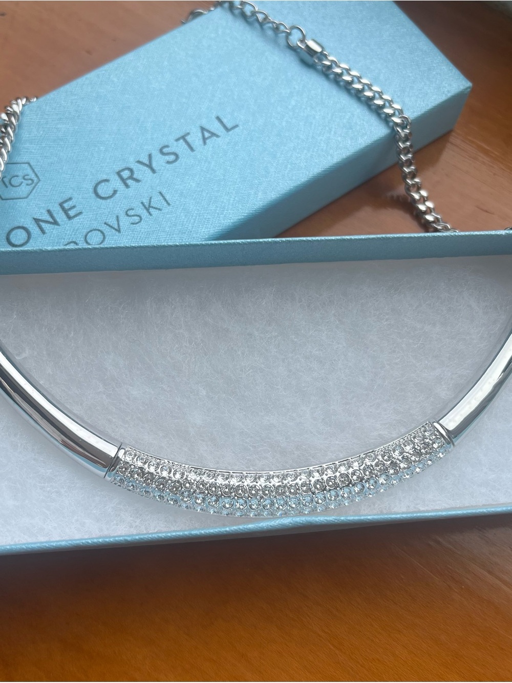 💎Touchstone Crystal White Color Necklace, Brand New💎